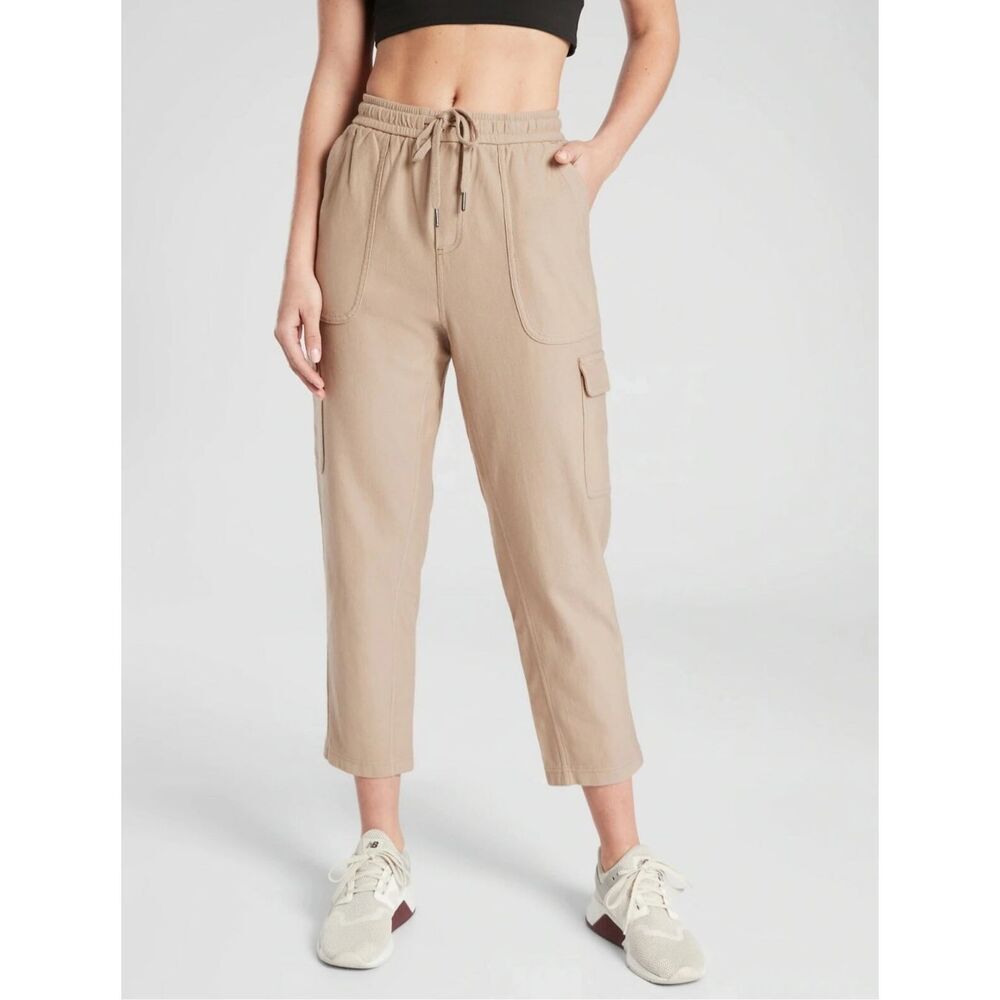 Athleta Farallon Tan Cargo Crop Pants Size 0